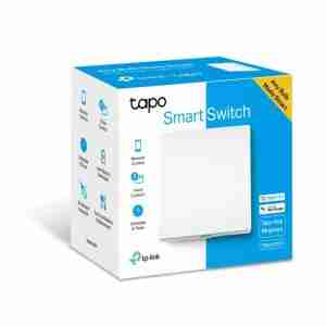 Box for TP-Link Tapo Smart Switch on a blue and white package, featuring a wall switch and icons for remote control, voice control, and scheduling.